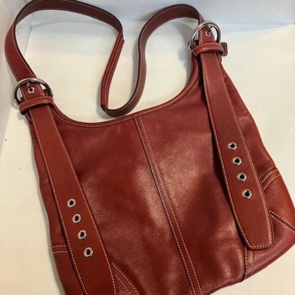 VTG Red Leather Coach Shoulder/Crossbody Bag - Picture 1 of 9